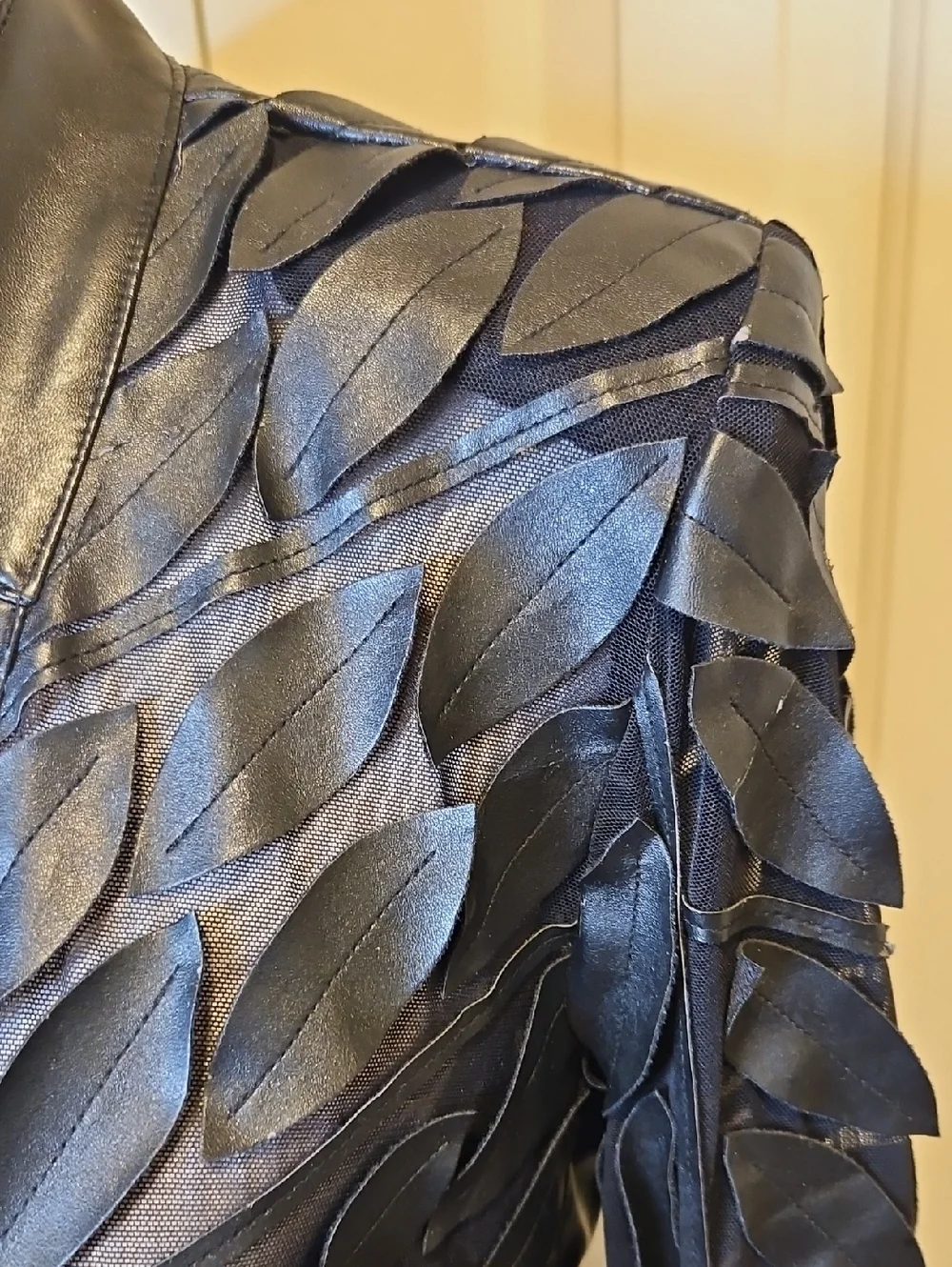 Frank Lyman Black Leaf-Pattern Faux Leather Zip Jacket Women 6 - Picture 3 of 13